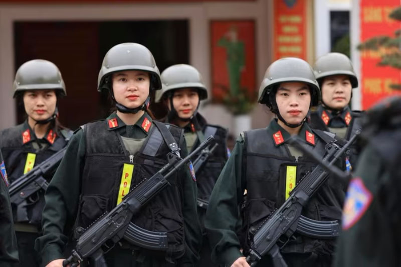 nhung-bong-hong-bao-ve-dai-hoi-dang-5